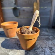 Load image into Gallery viewer, Plant Pot Cleaning Brush $19.00
